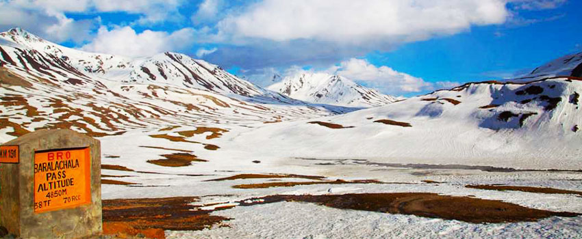 manali to baralacha pass taxi service